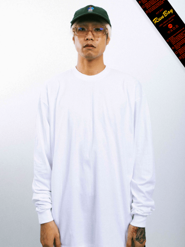 Long-Sleeve Vintage T-Shirt – White
